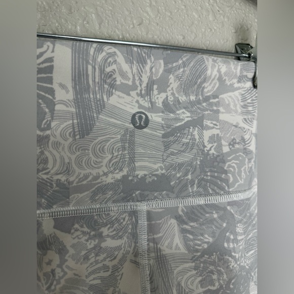 Lululemon Wunder Under High-Rise Tight 25" Size 10 - Picture 5 of 8